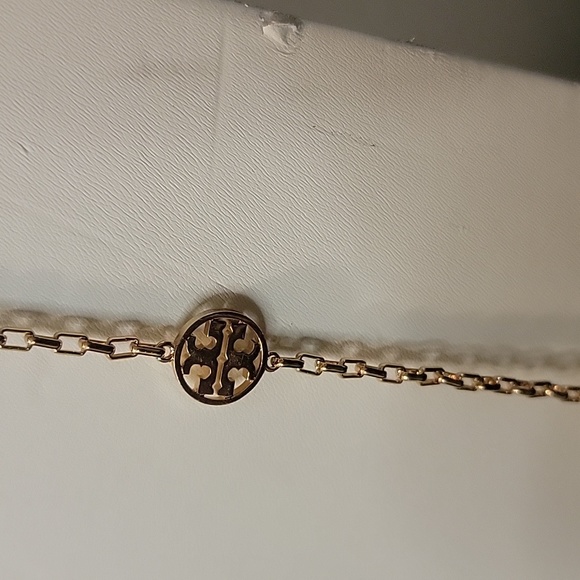 Consign with Pretty Peacock 🦚 - Picture 9 of 17